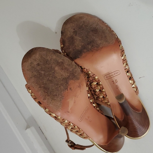 Coach Leela peep-toe sandal, leather, tan/gold EUC, sz 7.5 - Picture 5 of 7